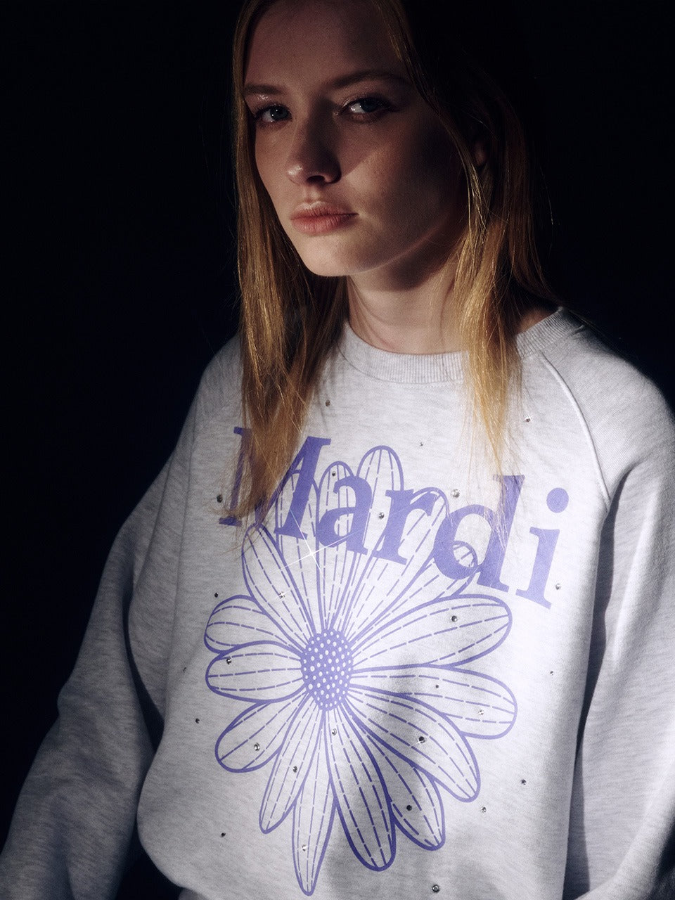 SWEATSHIRT RAGLAN FLOWERMARDI STONE EMBELLISHED_HEATHER PURPLE