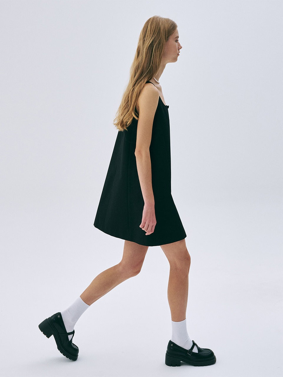 RIBBON FLARE MINI SLEEVELESS DRESS_BLACK