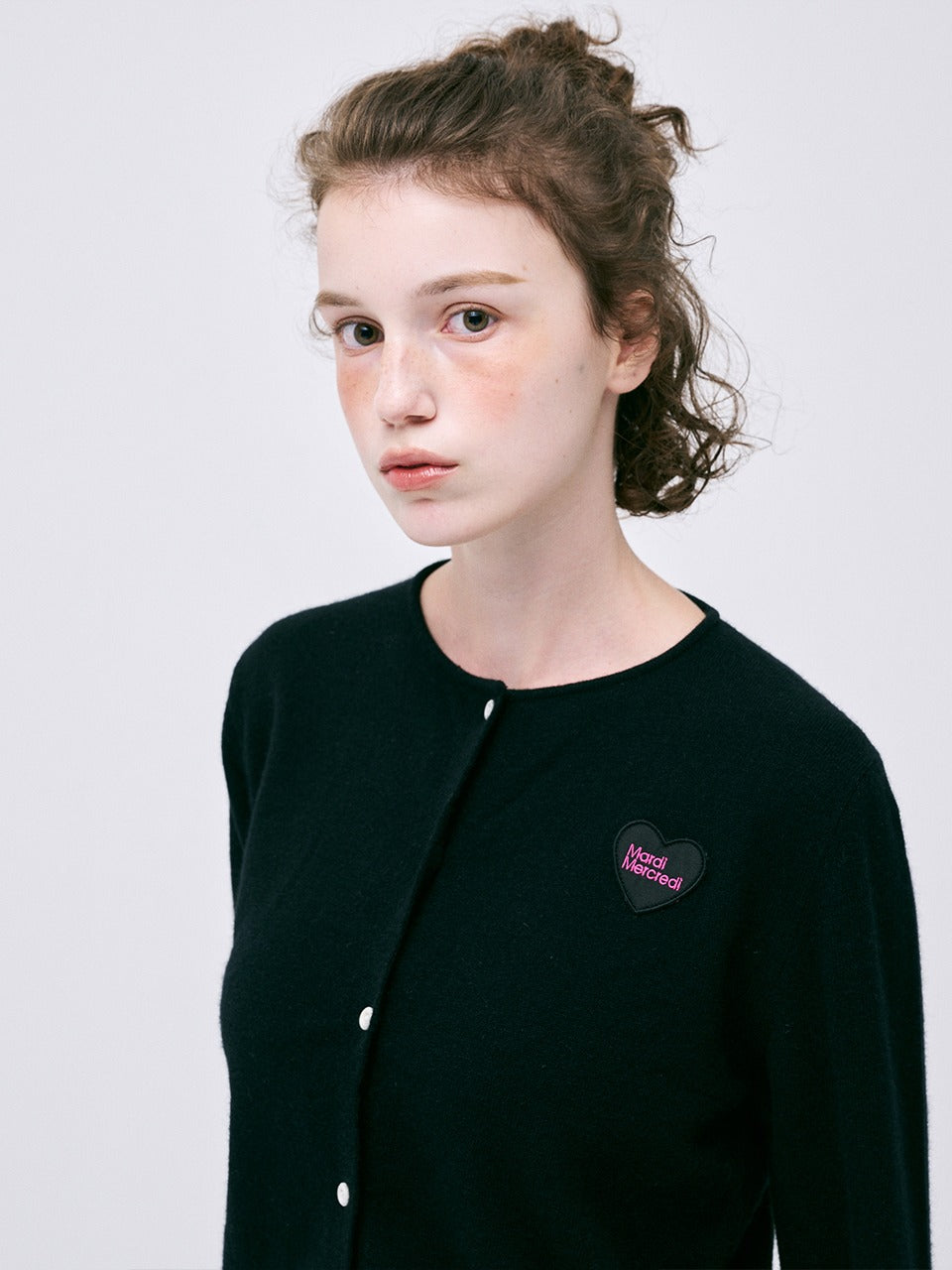 RACCOON BLENDED CROPPED CARDIGAN HEART LOGO_BLACK